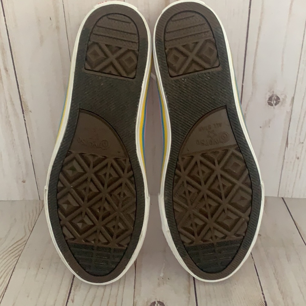 SOLD! Converse Chuck Taylor All Star Shoes - Picture 4 of 5